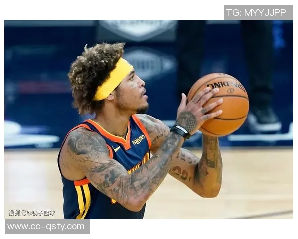 奥索伊戈达罗称赞布克易于相处并能有效执行教练战术